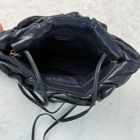 Sharif White Crossbody Bag with Floral Design - Picture 7 of 10